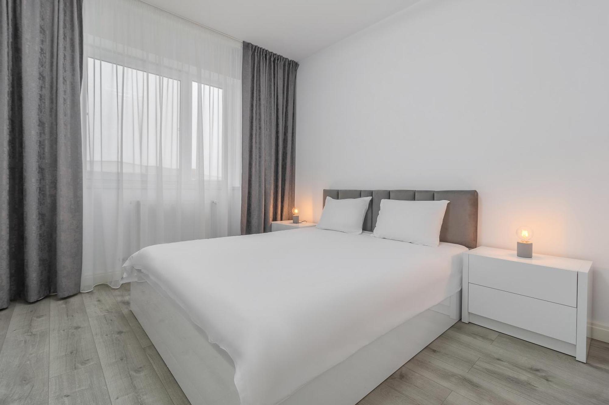 Pure Flat Lägenhet Oradea Exteriör bild