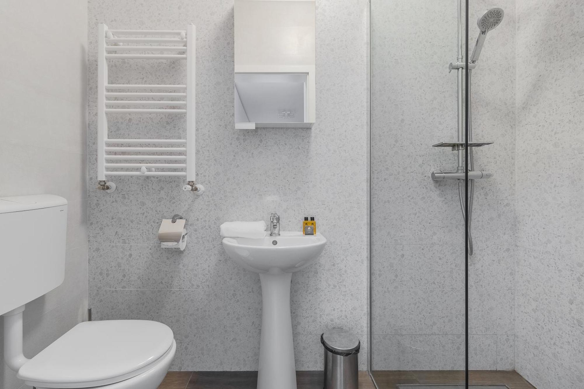 Pure Flat Lägenhet Oradea Exteriör bild