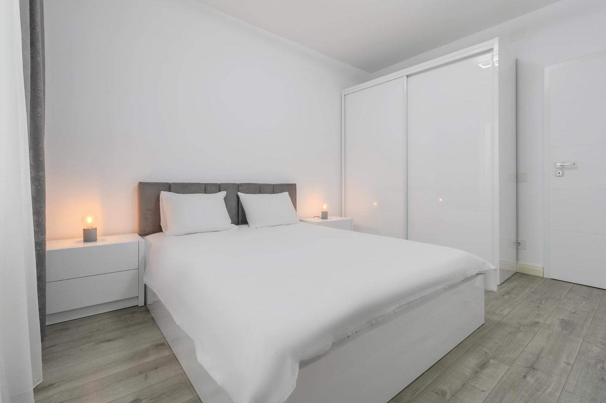 Pure Flat Lägenhet Oradea Exteriör bild